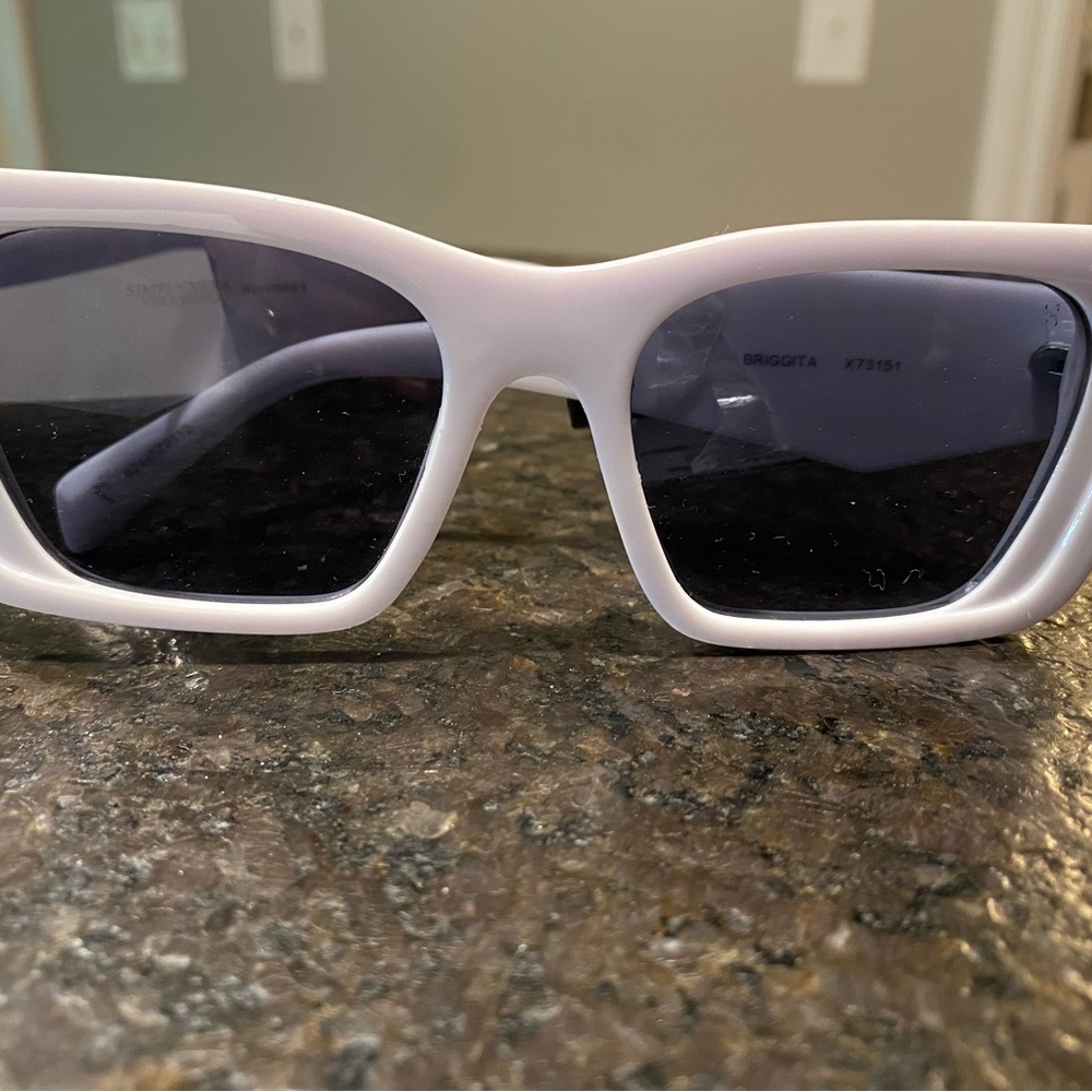 NWT - Simply Vera Vera Wang Lavender Sunglasses.  Bought but never worn.